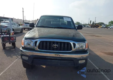 2001 Toyota Tacoma Base V6 из США, поврежденный, VIN 5TEWN72N11Z817931